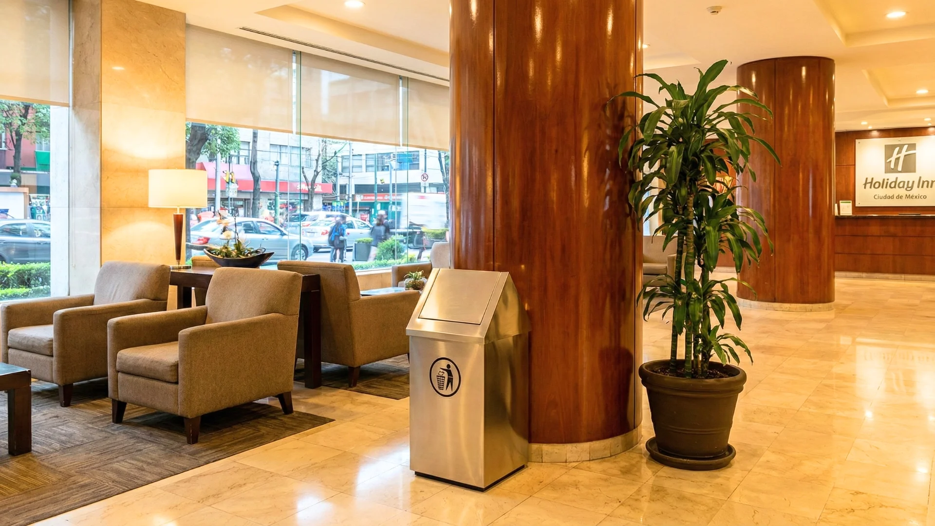 Contenedor de acero inoxidable con tapa